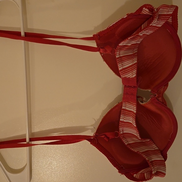 Pink Bra - Picture 3 of 3